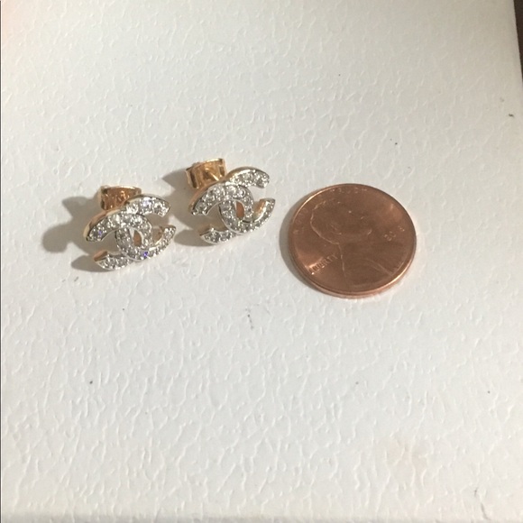 COPY - Luxury studs - Picture 3 of 3